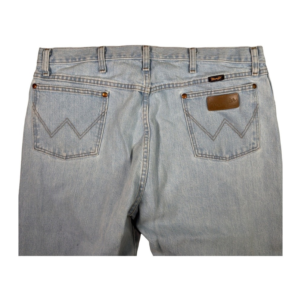 Wrangler 40x30 Relaxed Fit Light Wash Denim Jeans Men's Casual Work Pants Blue